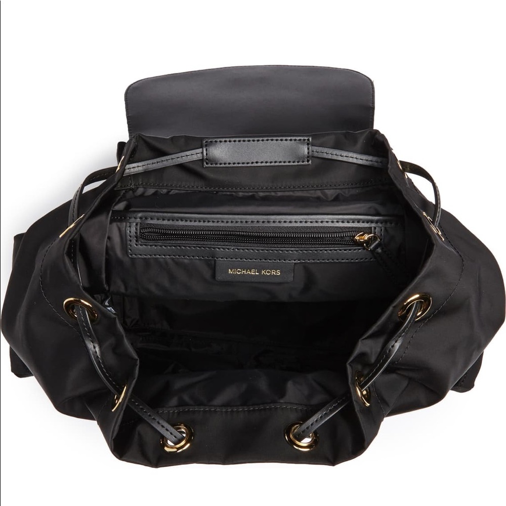 COPY - Michael Kors Beacon diaper bag black/gold details - Picture 5 of 16